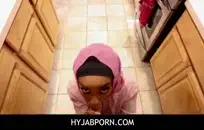 استمنى حتى أقوم بوضعه ، ثم أقوم بوضعه مرة أخرى.