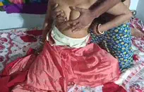 مثير جبهة تحرير مورو الإسلامية يحصل من الصعب الشرج والوجه من الصعب الديك.