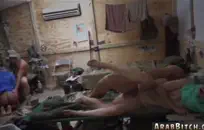 صديقي يلعب مع بوسها والحمار.