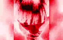 يتم أخذ الديك الكبير بالقوة ويمتصه.