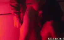 الاعتناء بالأعمال أثناء الاغتسال مع حبيبتي الآسيوية المثيرة