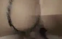 هو مارس الجنس فتاة شقية في كس والحمار.