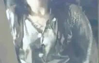 فتاة لطيفة تلعب مع لعبة الجنس حتى انها cums.