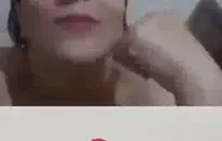 في سن المراهقة مشعرات نفسها مع دسار الوردي ومشعرات.