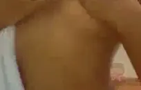 مص رجل سمين حتى ينفخ حمولتي.