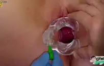 حبي السابق يحب صديقتها الجديدة عندما تذهب إلى العمل.