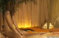 تحب الهواة ذات الشعر الأحمر جانا التعري أمام الغرباء، خاصة عندما تكون محاطة بعاهرات مثيرات يرغبن في إظهار أثدائهن وكسهن في الشارع.