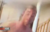 المغفلون الشباب كذاب على موسيقى الجماع